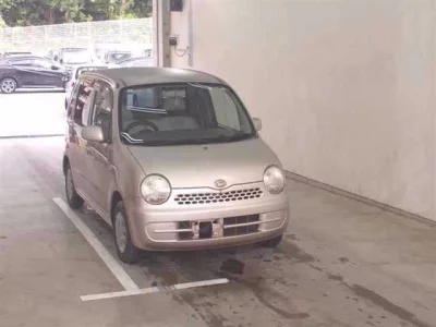 DAIHATSU MOVE LATTE