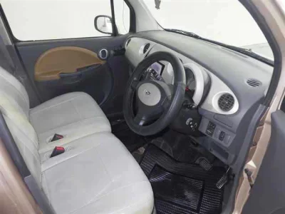 DAIHATSU MOVE LATTE