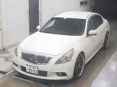 NISSAN SKYLINE