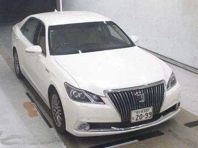 TOYOTA CROWN MAJESTA