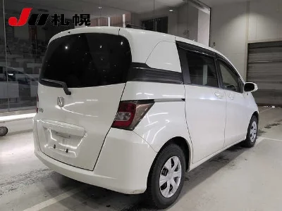 HONDA FREED SPIKE