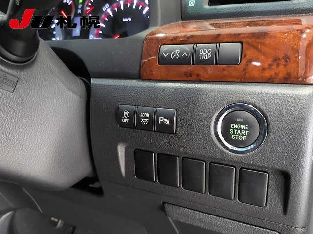 Toyota Vellfire  с аукциона в Японии