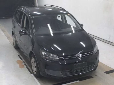 VOLKSWAGEN GOLF TOURAN