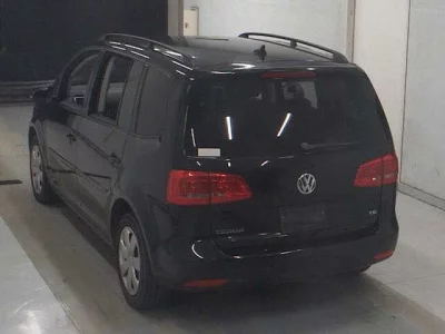 VOLKSWAGEN GOLF TOURAN
