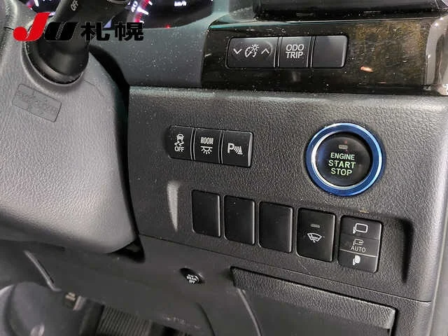 Toyota Vellfire  с аукциона в Японии