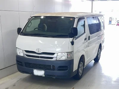 TOYOTA REGIUS VAN