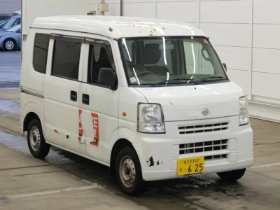 NISSAN CLIPPER VAN