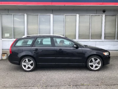 VOLVO V50