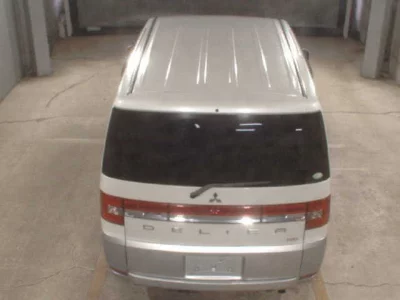 MITSUBISHI DELICA D5