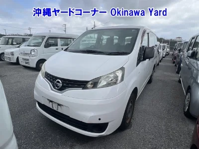 NISSAN NV200