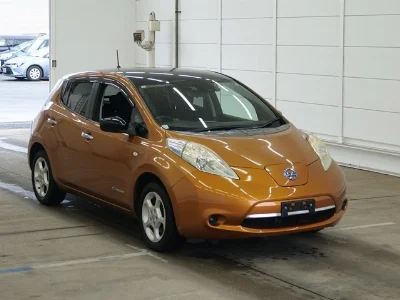 NISSAN LEAF