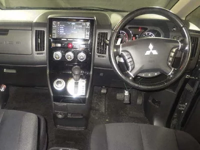 MITSUBISHI DELICA D5