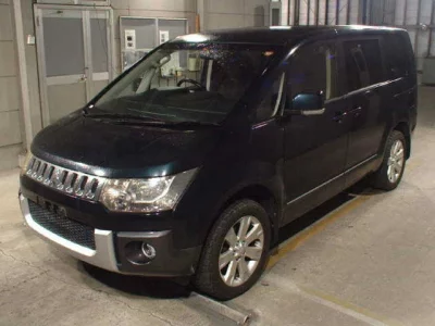 MITSUBISHI DELICA D5