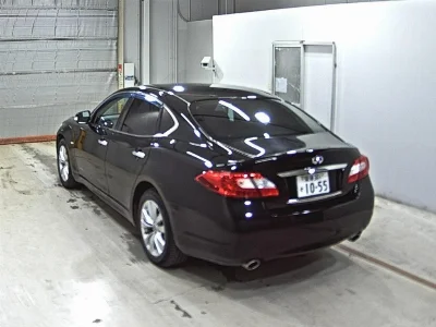 NISSAN FUGA