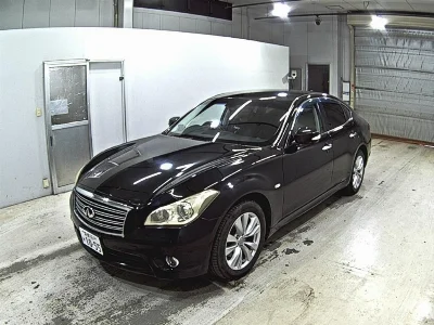 NISSAN FUGA
