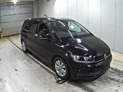 VOLKSWAGEN GOLF TOURAN