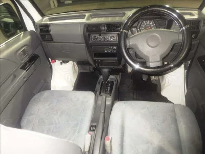 NISSAN CLIPPER
