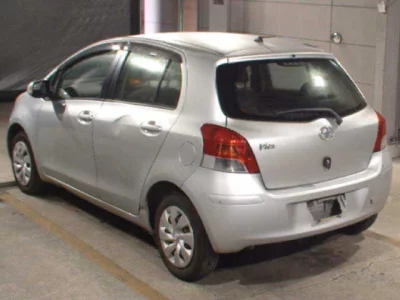 TOYOTA VITZ