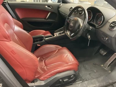 AUDI TT