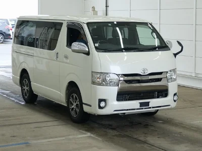 TOYOTA HIACE VAN