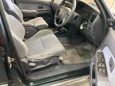 TOYOTA HILUX SURF