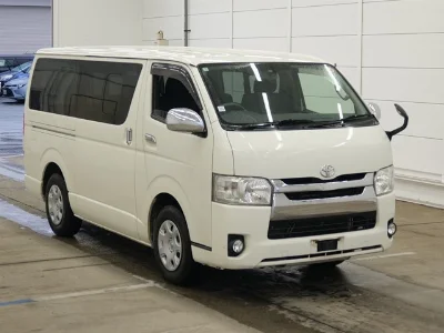 TOYOTA REGIUS ACE VAN