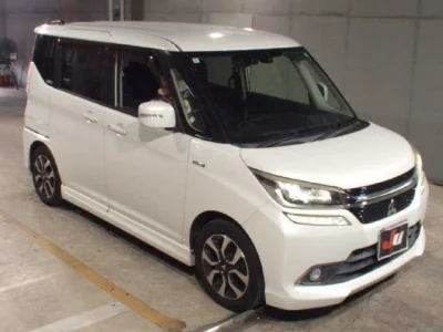 MITSUBISHI DELICA D2