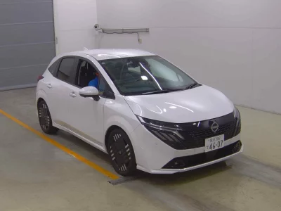 NISSAN AURA