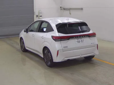 NISSAN AURA