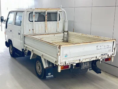 TOYOTA HIACE TRUCK