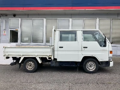 TOYOTA HIACE TRUCK