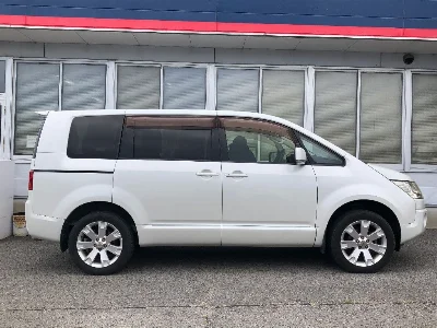 MITSUBISHI DELICA D5