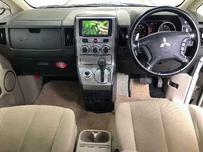 MITSUBISHI DELICA D5