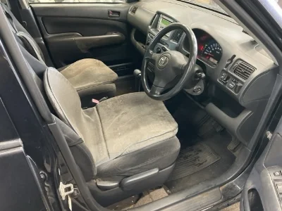 TOYOTA SUCCEED