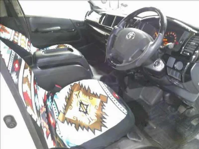 TOYOTA HIACE