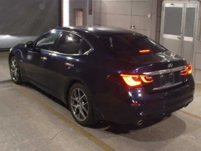 NISSAN FUGA