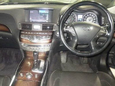 NISSAN FUGA