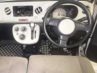 Цена авто Daihatsu Mira Cocoa с аукционов Японии, номер кузова L675S, пробег 201 000, оценка 6