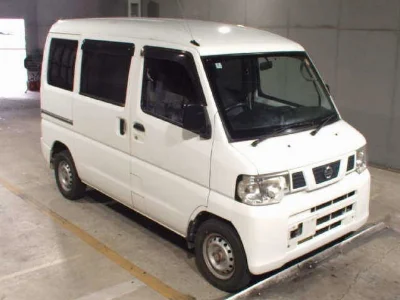 NISSAN CLIPPER VAN
