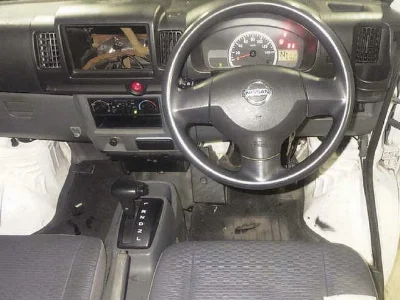 NISSAN CLIPPER VAN