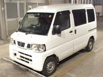 NISSAN CLIPPER VAN