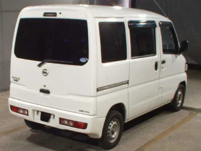 NISSAN CLIPPER VAN