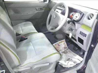TOYOTA PIXIS SPACE