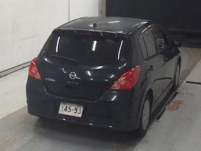 NISSAN TIIDA