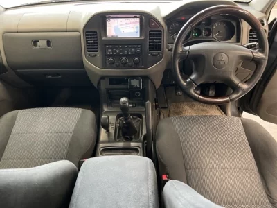 MITSUBISHI PAJERO