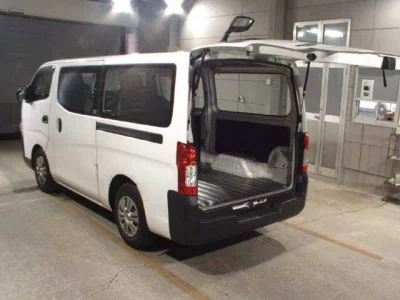 NISSAN NV350 CARAVAN