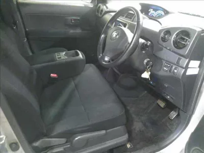 TOYOTA BB