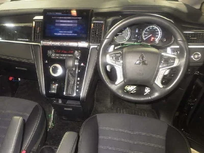 MITSUBISHI DELICA D5