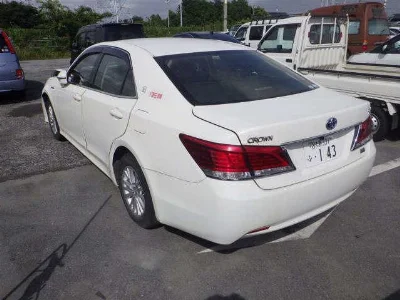 TOYOTA CROWN