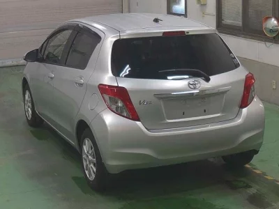 TOYOTA VITZ